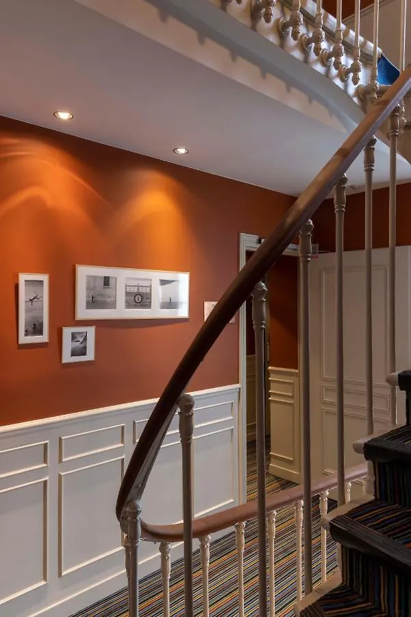 Le Petit Beaumarchais Hotel & Spa Paris 4*,